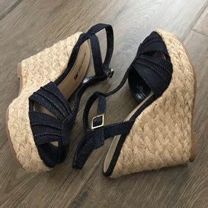 A&E Platform Sandals